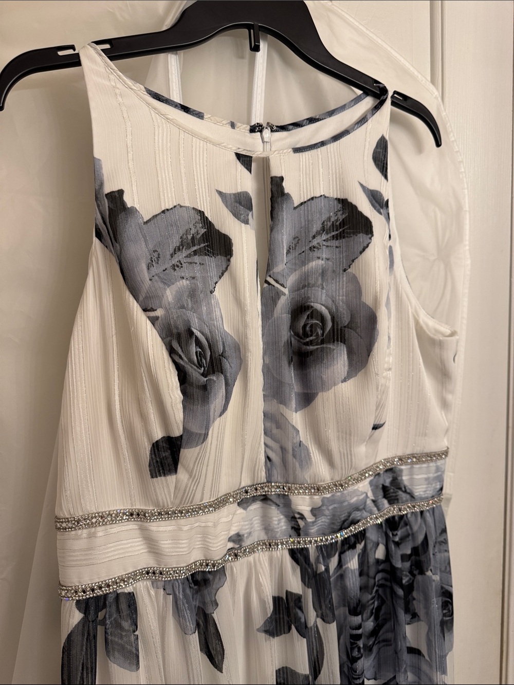 Sleeveless White Maxi Dress with Gray Rose Print and Beaded Waist - Picture 2 of 6